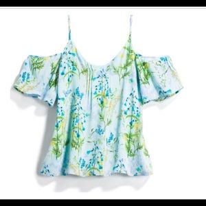 Adelyn Rae Cold shoulder shirt. (Worn Once)